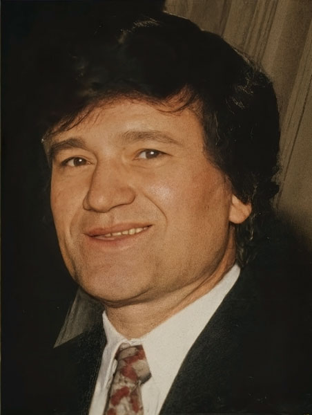 Dr. Theo Gotjamanos